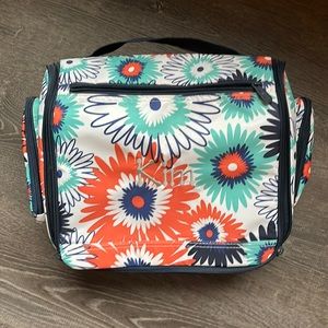 Thirty-One Deluxe Beauty Bag in Paradise Pop